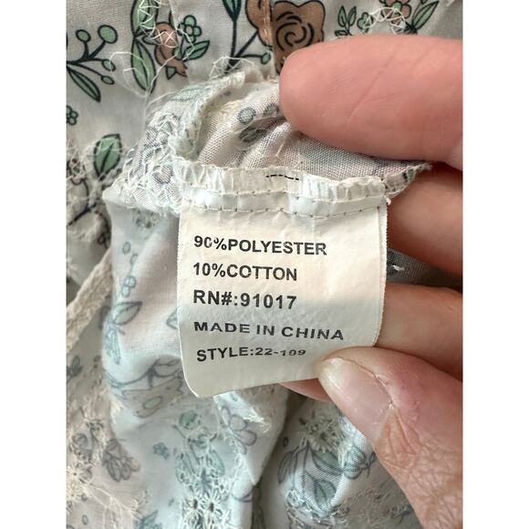 SOLITAIRE | White Floral Eyelet Embroidered Puff Sleeve Peasant Blouse | Small - Picture 6 of 7